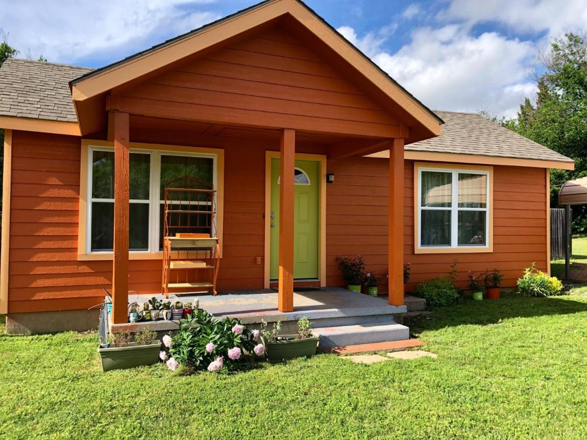 Ez 1 Mile To Sill! Pumpkin Sleeps 9, Grills, Firepit, Laundry * Lawton