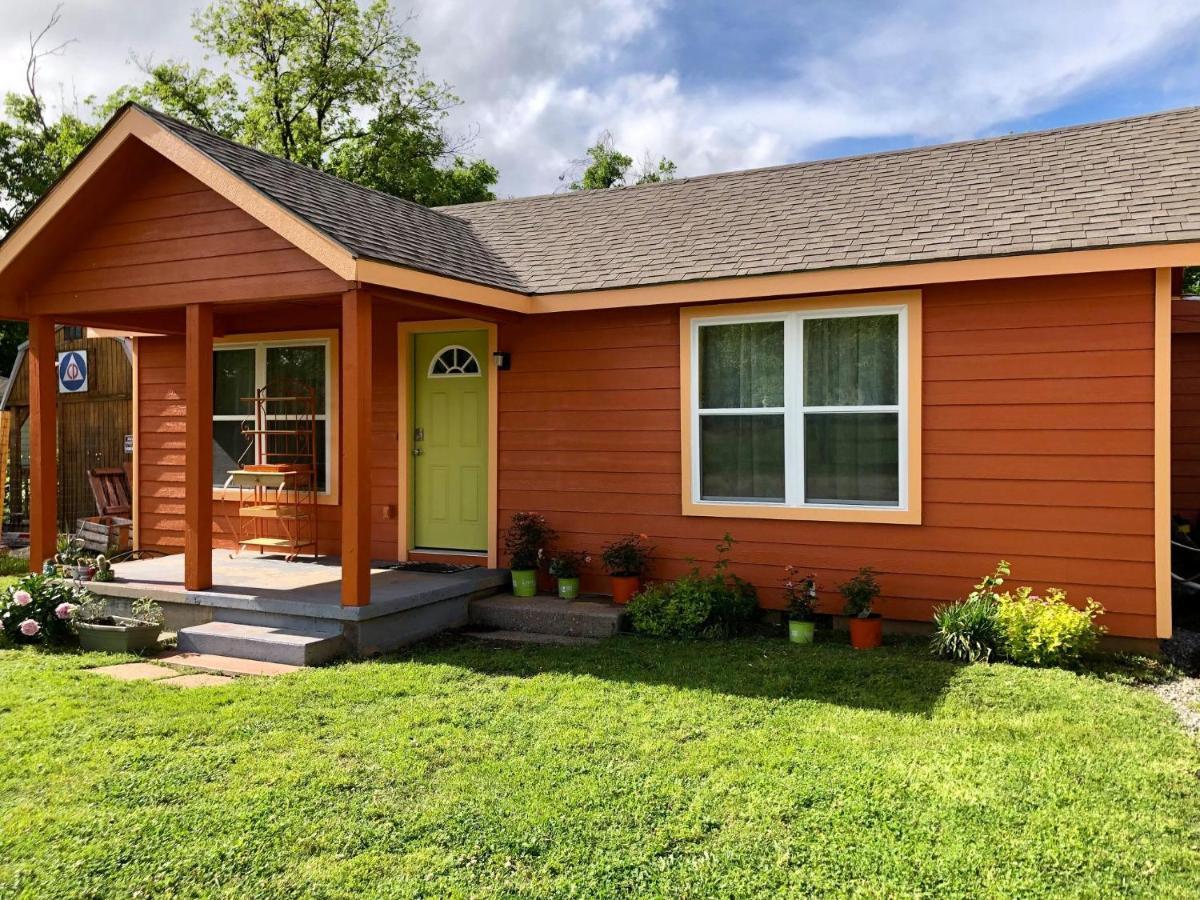 Ez 1 Mile To Sill! Pumpkin Sleeps 9, Grills, Firepit, Laundry * Lawton